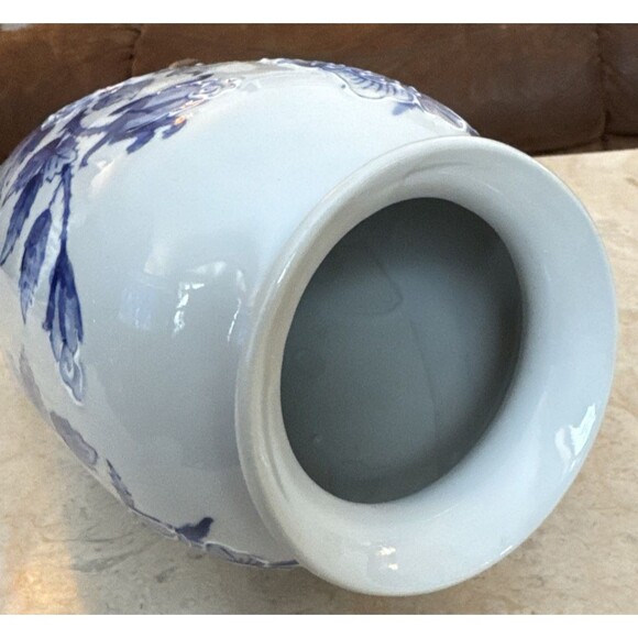 Arita Japanese Floral Cobalt Blue and White porcelain vase 10” tall Vintage MINT - Picture 3 of 5